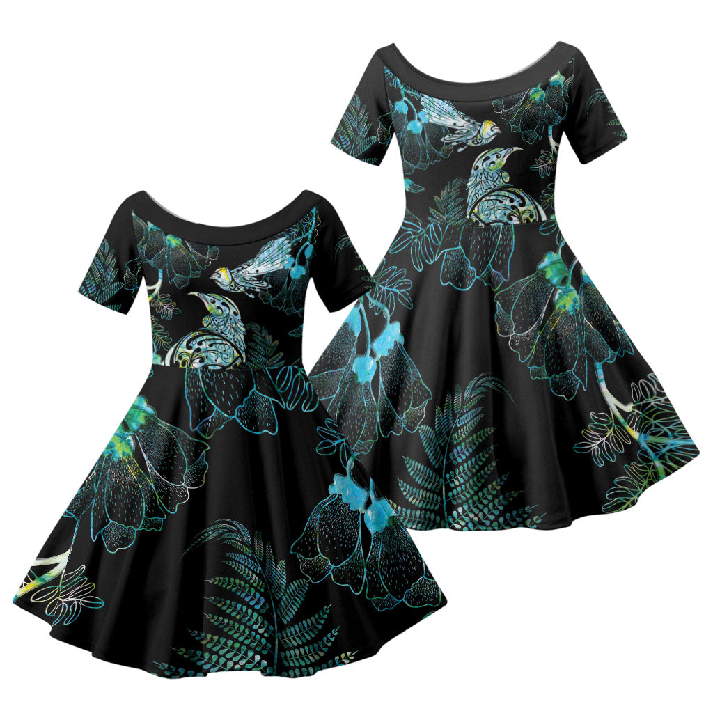 Aotearoa Maori Mahuru Family Matching Tank Maxi Dress and Hawaiian Shirt Spring Time - Paua Shell Green LT7 Daughter's Dress Black - Polynesian Pride
