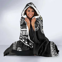 Polynesia Tribal Hooded Blanket Tentacles Plumeria
