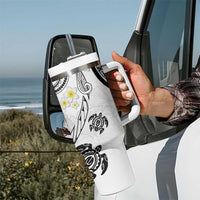 Polynesia Tribal Tumbler With Handle White Plumeria Tentacles