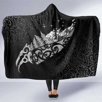 Maori Matariki Hooded Blanket Landscape Styled Fern - Monochrome