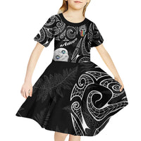 Kia Hara Te reo Maori Kid Short Sleeve Dress Manaia Moko Pattern