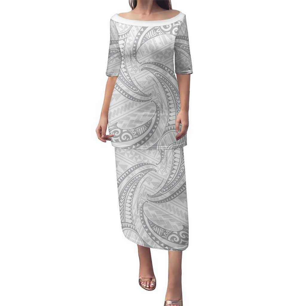 White Sunday Lotu Tamaiti Family Matching Puletasi and Hawaiian Shirt Polynesian Wave Pastel Gray LT9 Mom's Dress Gray - Polynesian Pride
