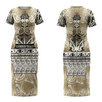 Aotearoa Iwi Waikato Tainui Family Matching Short Sleeve Bodycon Dress and Hawaiian Shirt Maori Wharenui House Tribal Pattern LT9 Mom's Dress Light Gold - Polynesian Pride