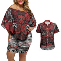 Aotearoa Iwi Te Arawa Couples Matching Off Shoulder Short Dress and Hawaiian Shirt Maori Wharenui House Tribal Pattern LT9 Dark Red - Polynesian Pride