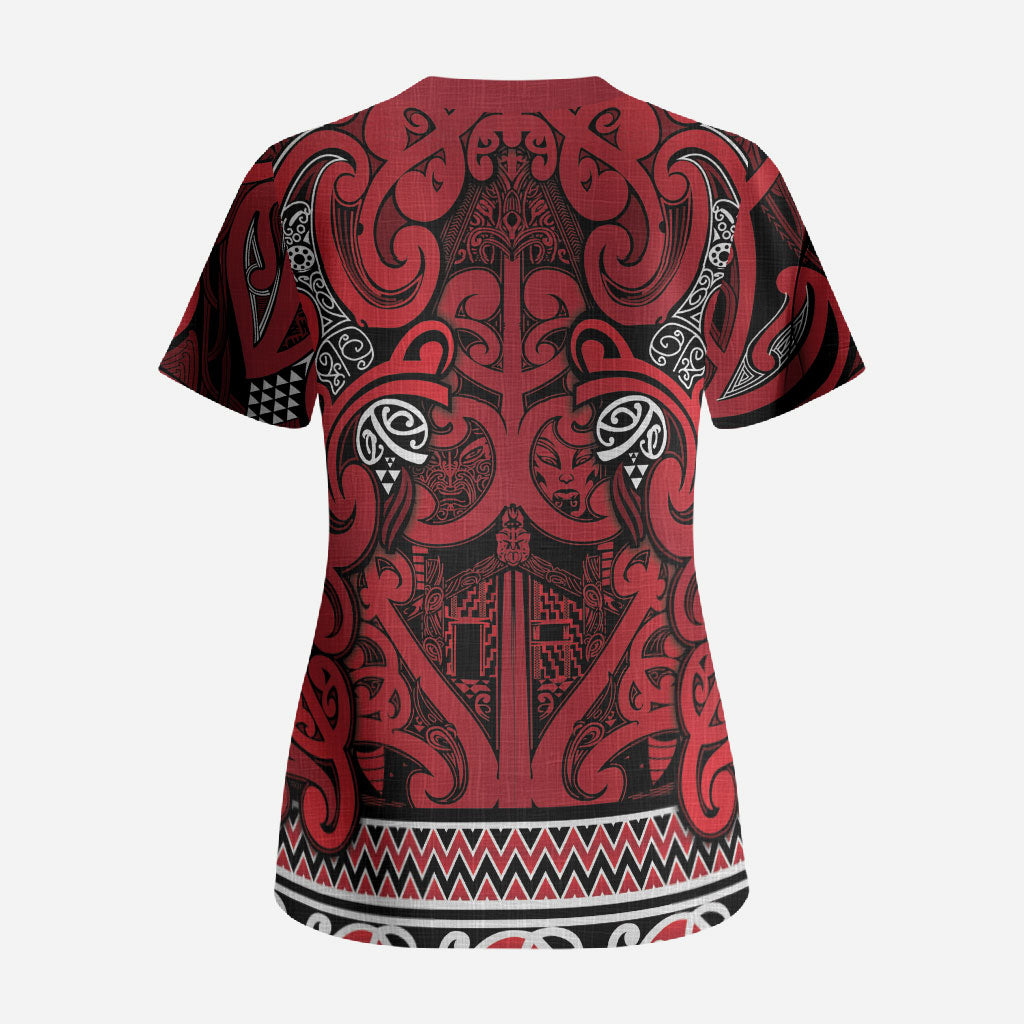 Aotearoa Iwi Ngati Kahungunu Scrub Top Maori Wharenui House Tribal Pattern LT9 - Polynesian Pride