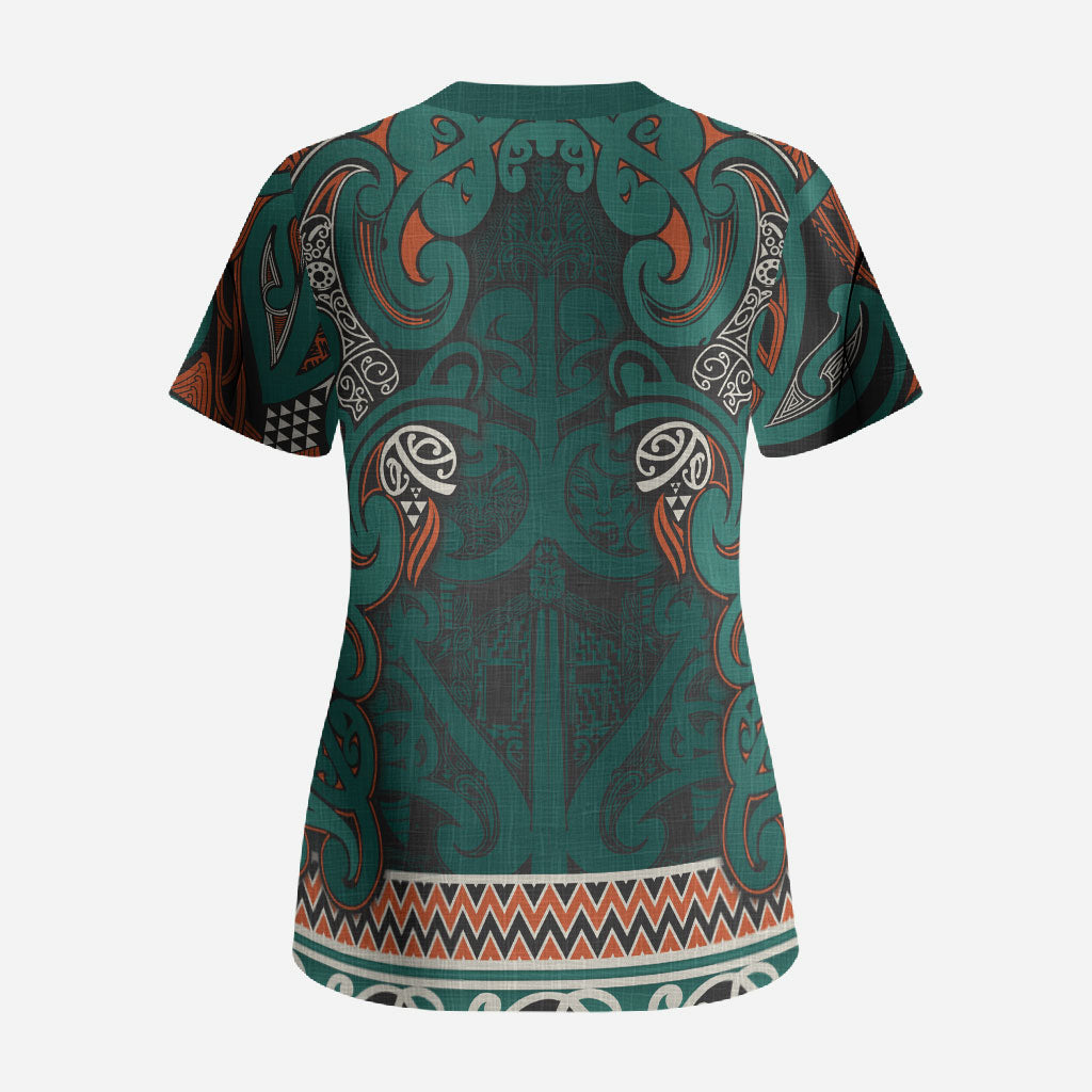 Aotearoa Iwi Ngāti Maru Taranaki Scrub Top Maori Wharenui House Tribal Pattern LT9 - Polynesian Pride