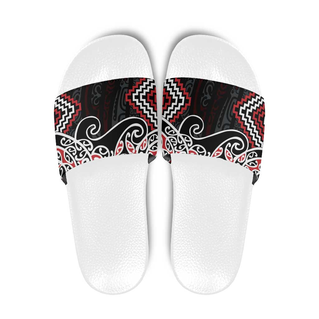 Red Aotearoa Tukutuku Manawa Tapu Slide Sandals Ta Moko Toi Maori - Polynesian Pride