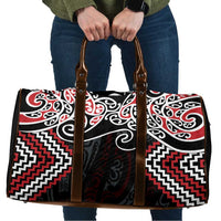 Red Aotearoa Tukutuku Manawa Tapu Travel Bag Ta Moko Toi Maori - Polynesian Pride