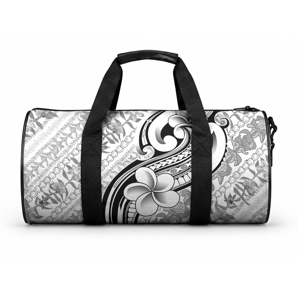 Hawaii Plumeria Lokelani Pikake Lei Duffle Bag Ele'ele Polynesian Tattoo LT9 One size Black - Polynesian Pride