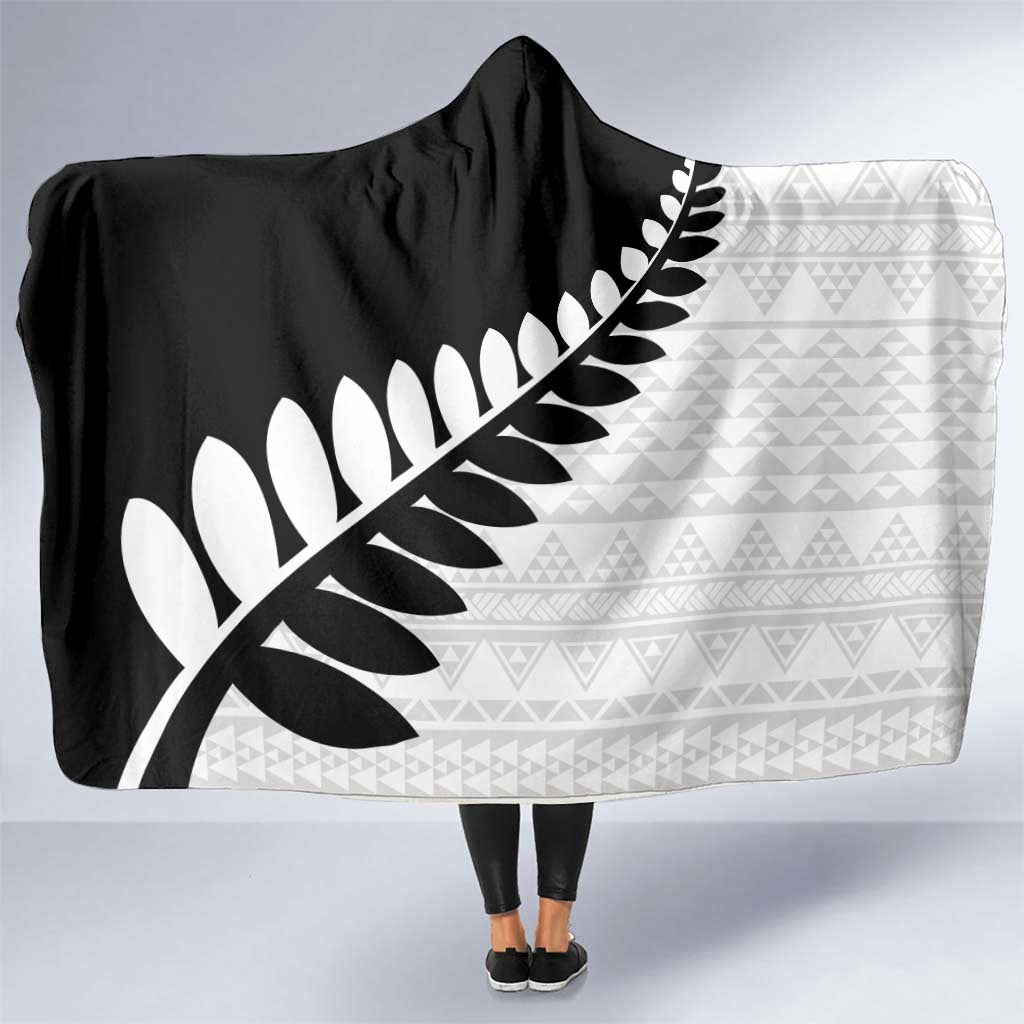 New Zealand Silver Fern Niho Taniwha Hooded Blanket