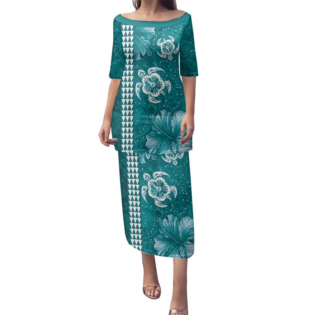 Teal Hibiscus Turle Family Matching Puletasi and Hawaiian Shirt Hawaiian Style Tribal Tapa Pattern