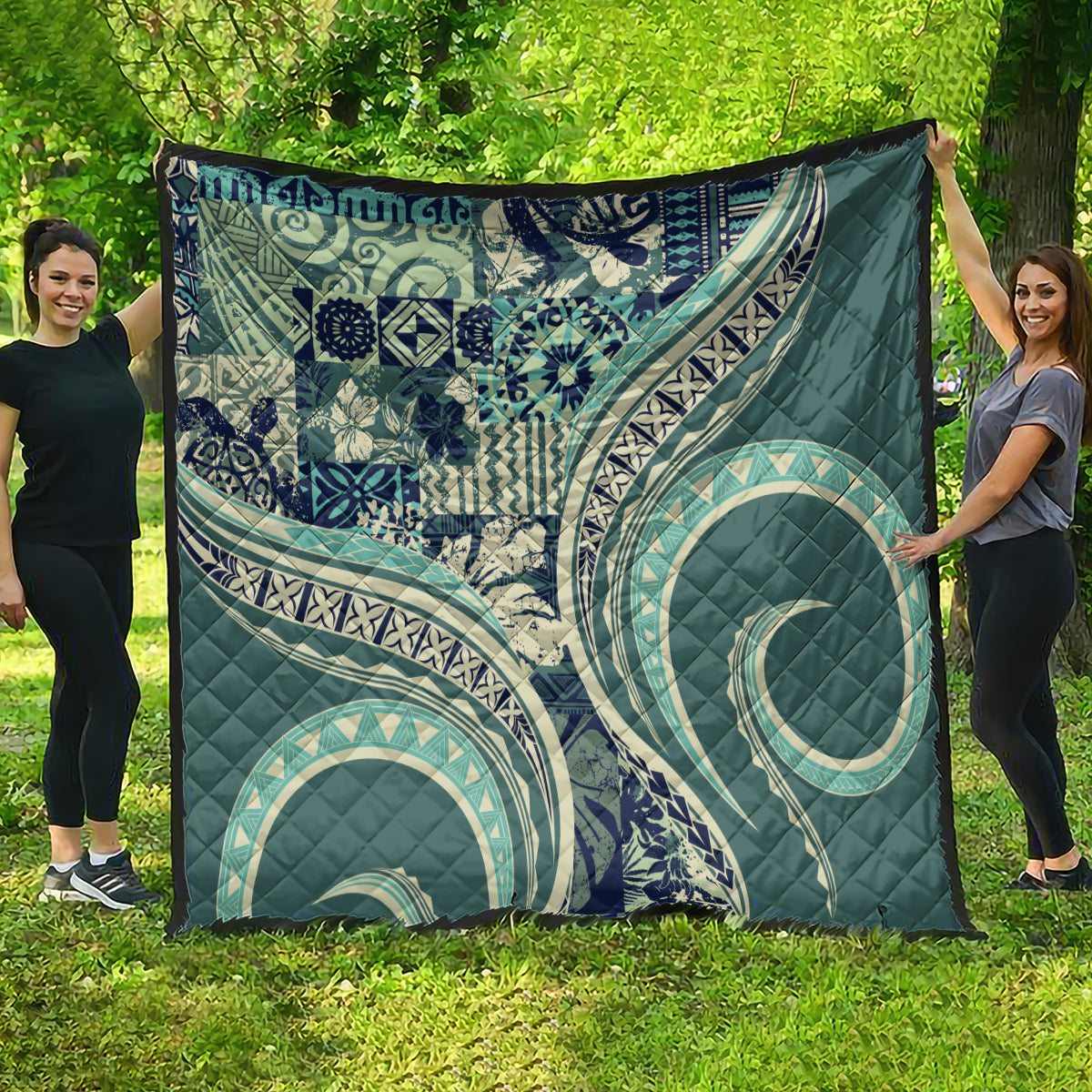 Hawaiian Hibiscus Tribal Vintage Motif Quilt Ver 1