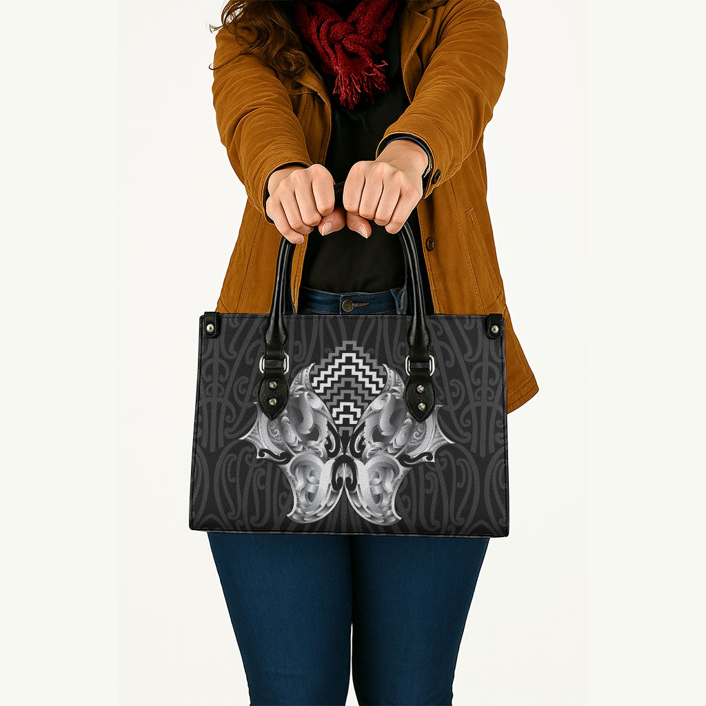 Aotearoa Kowhaiwhai Poutama Black Motif Leather Bag LT9 - Polynesian Pride
