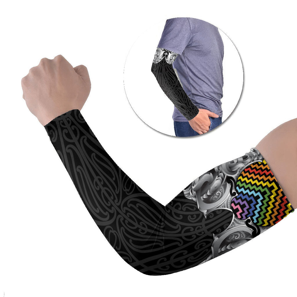Aotearoa Kowhaiwhai Poutama Rainbow Motif Arm Sleeves LT9 Set of 2 Rainbow - Polynesian Pride