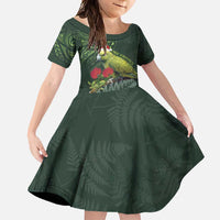 Meri Kirihimete Kakapo Family Matching Long Sleeve Bodycon Dress and Hawaiian Shirt Green Silver Fern Christmas Vibe LT9 Daughter's Dress Green - Polynesian Pride