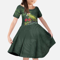 Meri Kirihimete Kakapo Family Matching Puletasi and Hawaiian Shirt Green Silver Fern Christmas Vibe LT9 Daughter's Dress Green - Polynesian Pride