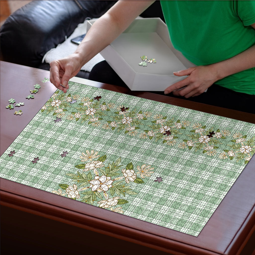 Liko Kukui Hawai'i Palaka Squares Maile Leaf Puzzle Flowers Hawaiian Quilt Patterns