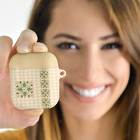 Melemele Ahiahia Hawai'i Palaka Squares Maile Leaf AirPods Case Flowers Hawaiian Quilt Patterns