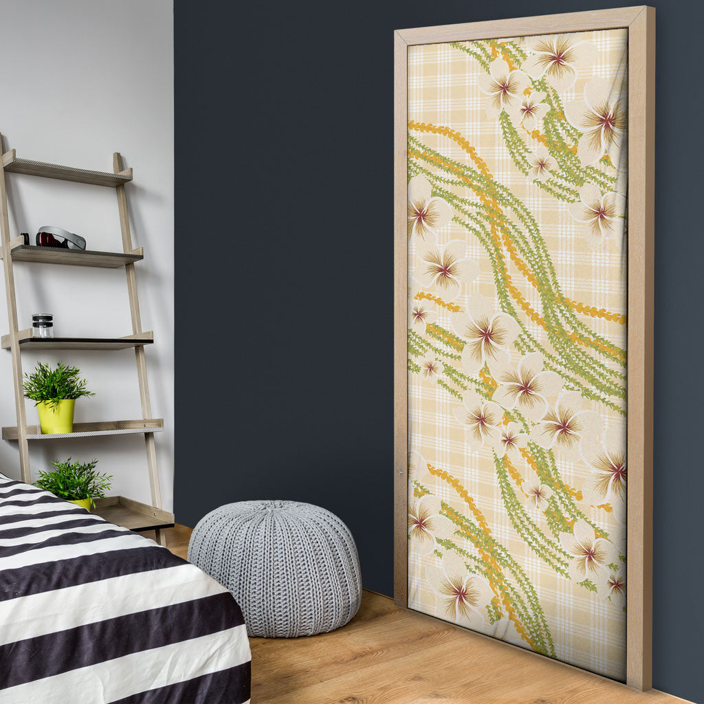 Melemele Ahiahia Hawai'i Palaka Plumeria Door Cover Puakenikeni and Maile Lei