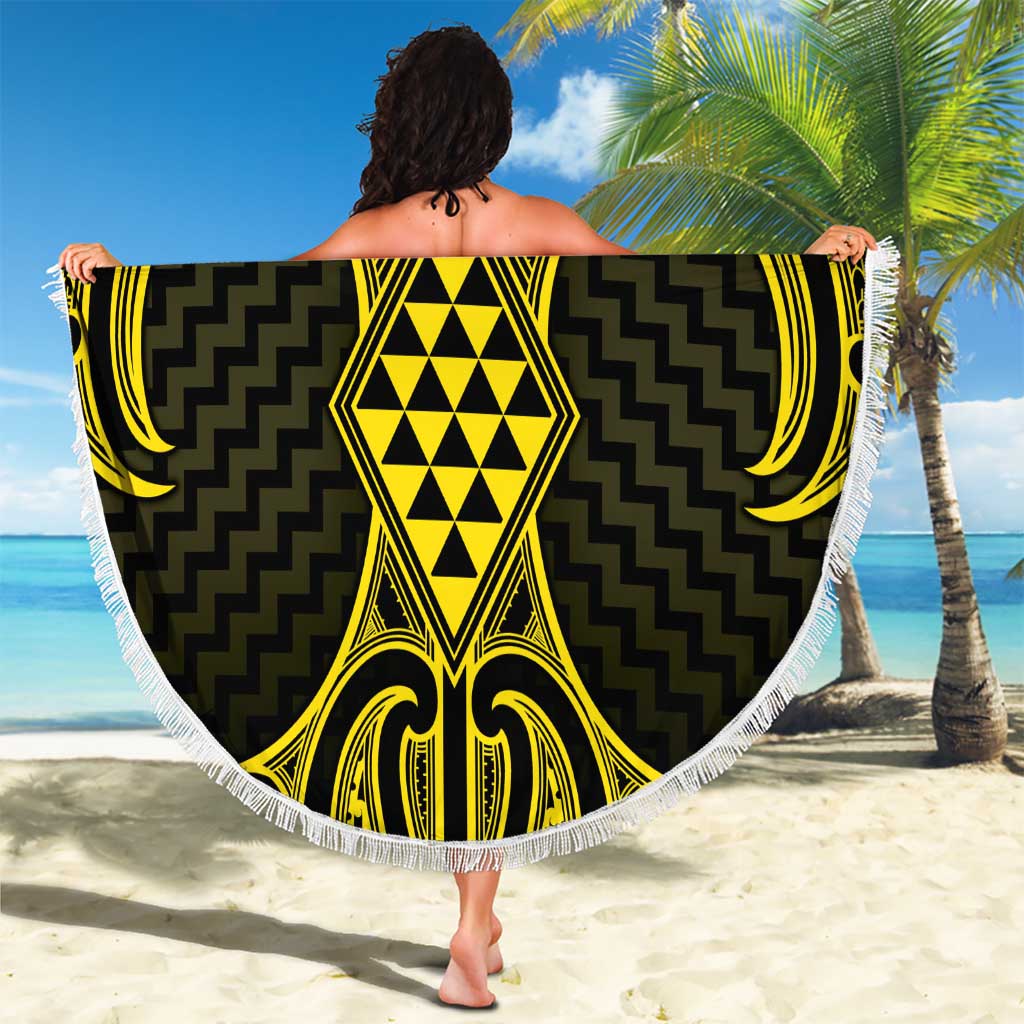 Mahi-dawg Maori Ta Moko Poutama Art Beach Blanket