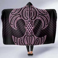 Mawhero Maori Ta Moko Poutama Art Hooded Blanket