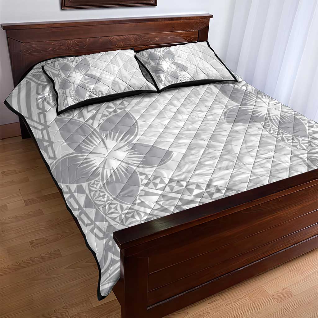 Lotu Tamaiti White Sunday Quilt Bed Set Pacific Plumeria Flowers - White Version