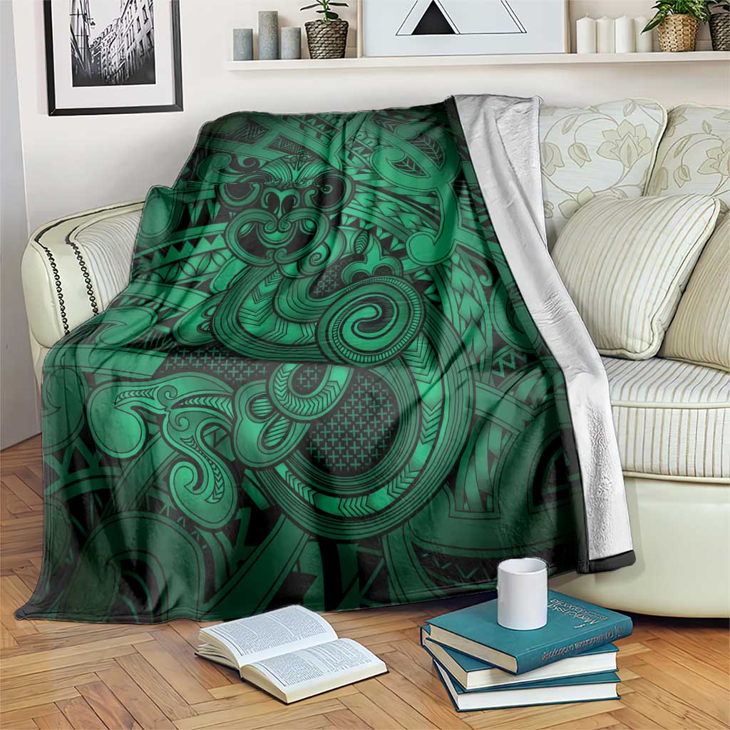 Aotearoa Maori Hei Tiki Blanket Kakariki Kowhaiwhai Puhoro Motif