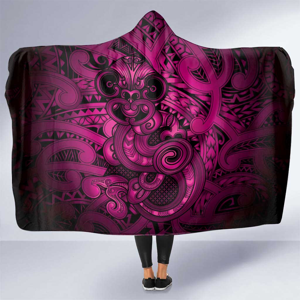 Aotearoa Maori Hei Tiki Hooded Blanket Mawhero Kowhaiwhai Puhoro Motif