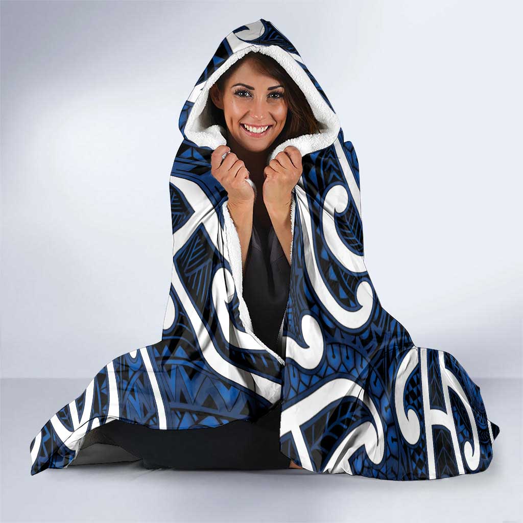 Aotearoa Maori Kowhaiwhai Hooded Blanket Kikorangi Puhoro and Patiki