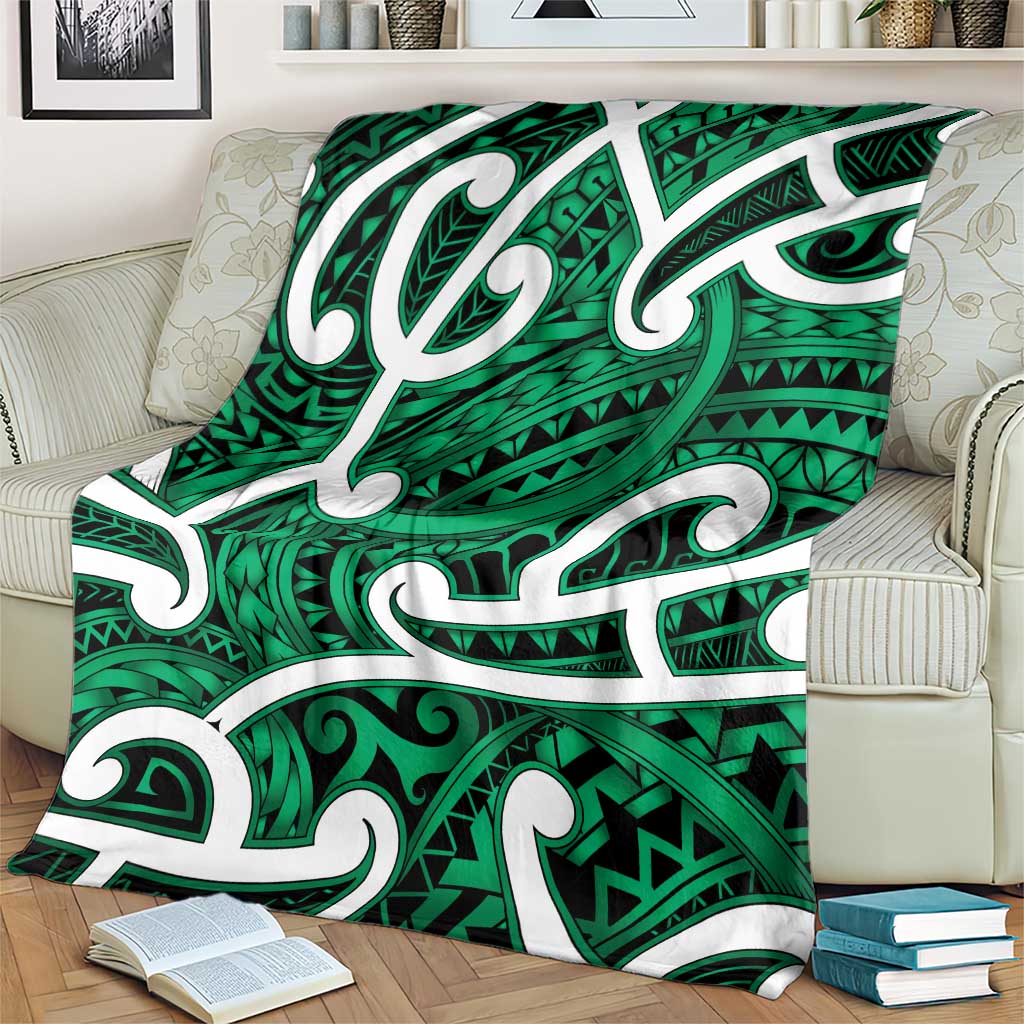 Aotearoa Maori Kowhaiwhai Blanket Kakariki Puhoro and Patiki