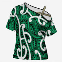Aotearoa Maori Kowhaiwhai Cross Shoulder Shirt Kakariki Puhoro and Patiki LT9 Female Green - Polynesian Pride