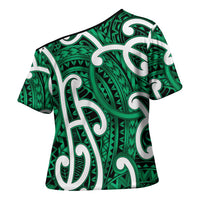Aotearoa Maori Kowhaiwhai Cross Shoulder Shirt Kakariki Puhoro and Patiki LT9 - Polynesian Pride