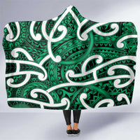 Aotearoa Maori Kowhaiwhai Hooded Blanket Kakariki Puhoro and Patiki