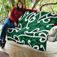 Aotearoa Maori Kowhaiwhai Quilt Kakariki Puhoro and Patiki