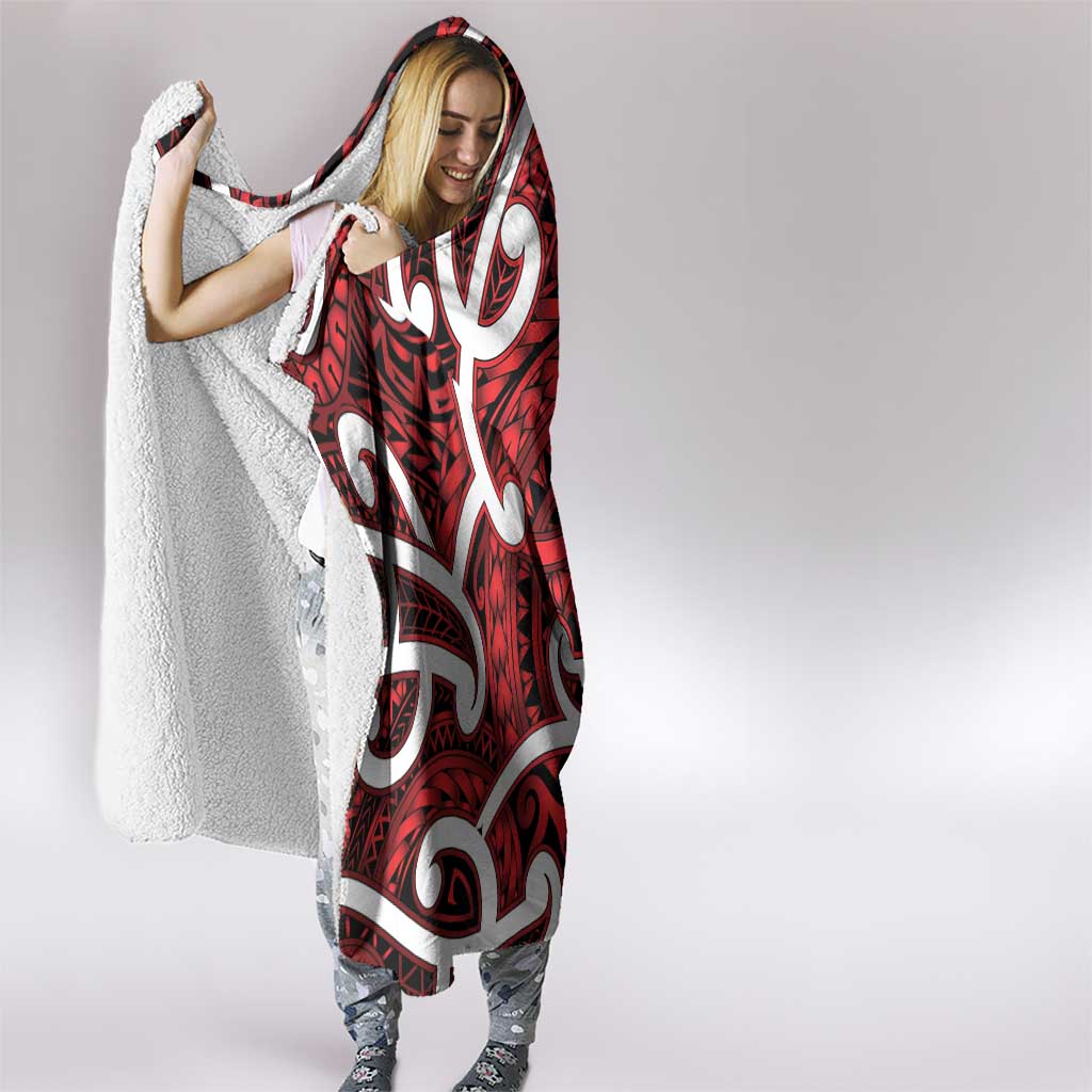 Aotearoa Maori Kowhaiwhai Hooded Blanket Whero Puhoro and Patiki
