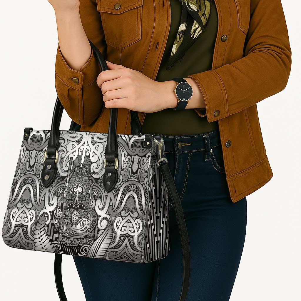 New Zealand Taiaha Maori Leather Bag Kiwikiwi Minimalist Silver Fern Tukutuku Motif
