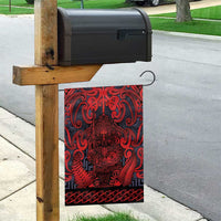 New Zealand Taiaha Maori Garden Flag Whero Minimalist Silver Fern Tukutuku Motif LT9 - Polynesian Pride
