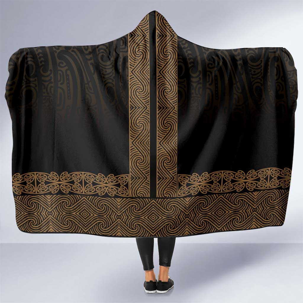 New Zealand Maori Kowhaiwhai Hooded Blanket Parauri Maui and Mangopare