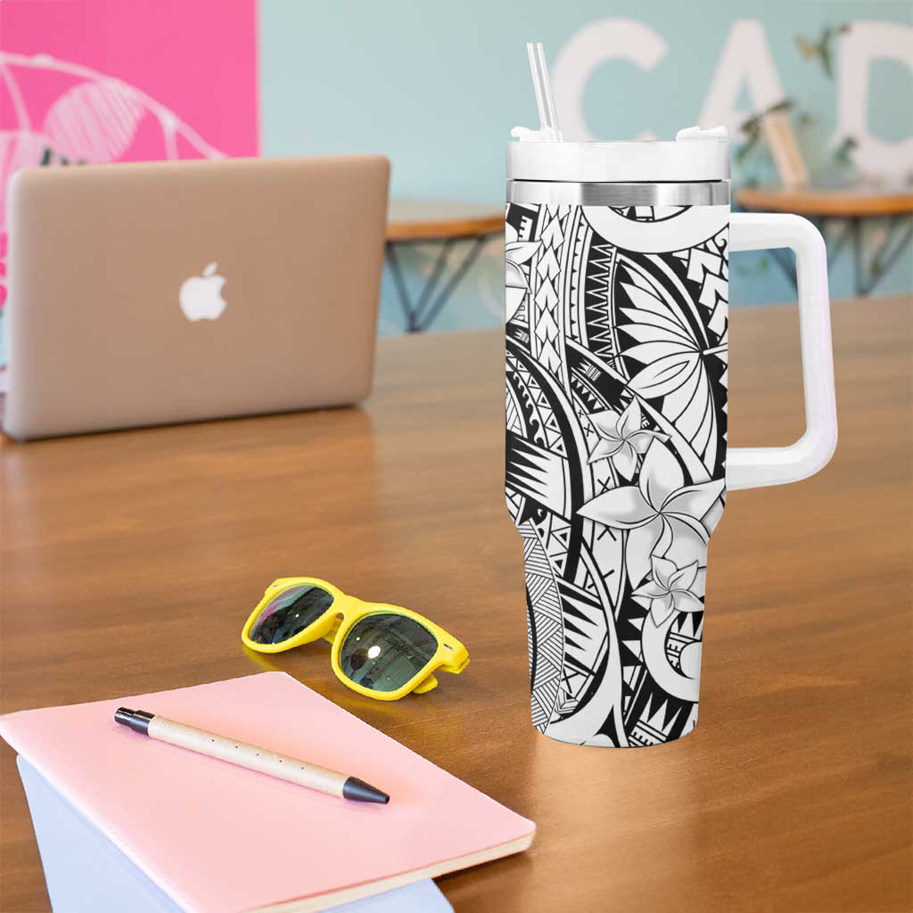 White Pacific Flowers Tribal Polynesian Spirit Tumbler With Handle
