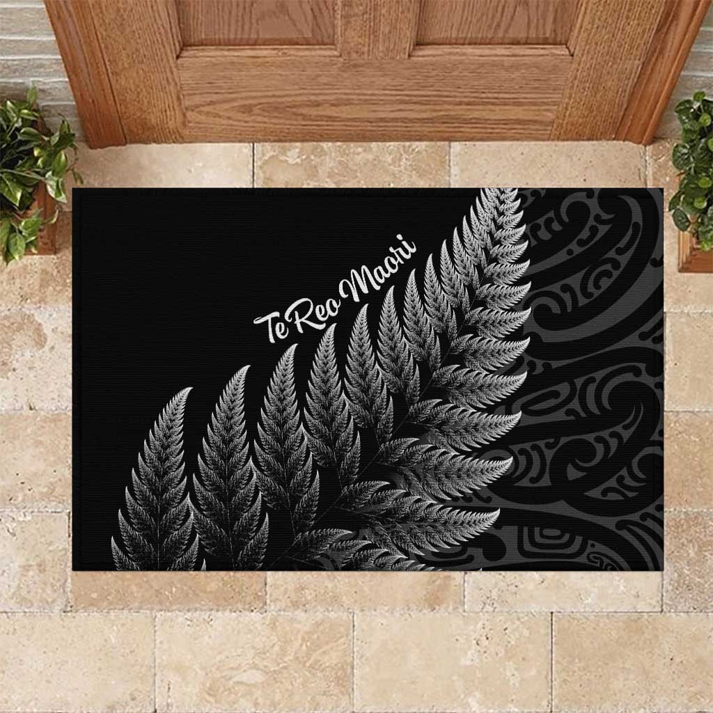 New Zealand Te Reo Māori Rubber Doormat Simple Black Fern