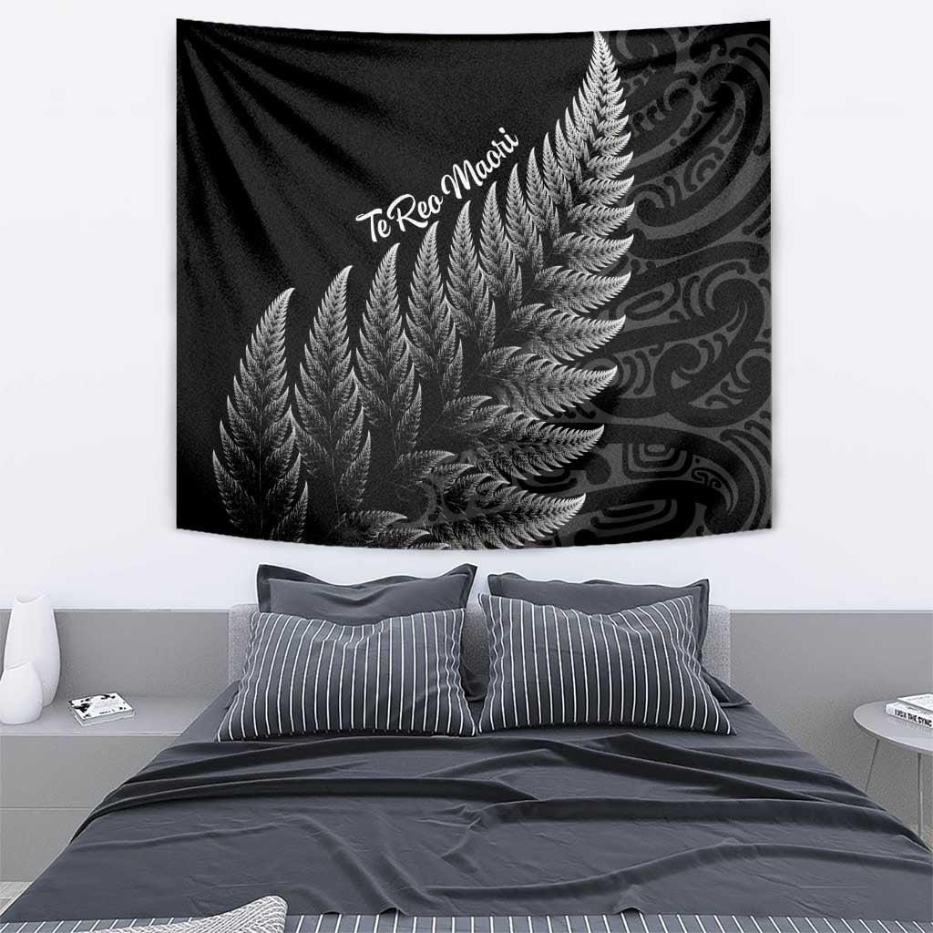 New Zealand Te Reo Māori Tapestry Simple Black Fern