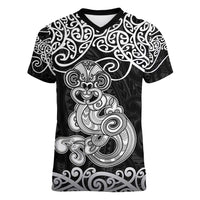 Te Reo Maori Tiki Inspired Art Women V-Neck T-Shirt