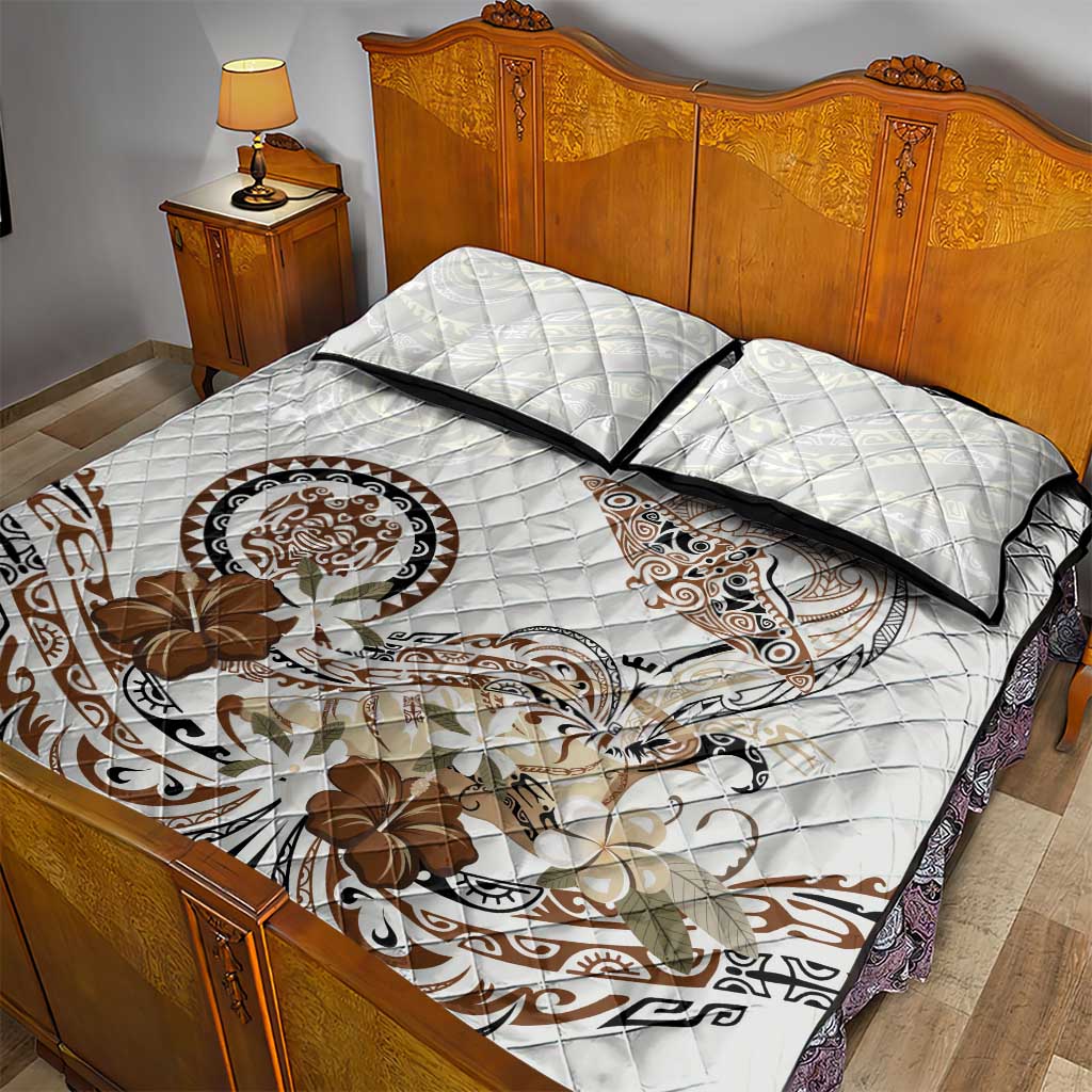 Polynesian Manta Ray Quilt Bed Set Beige Floral Turtle Tattoo - Polynesian Pride