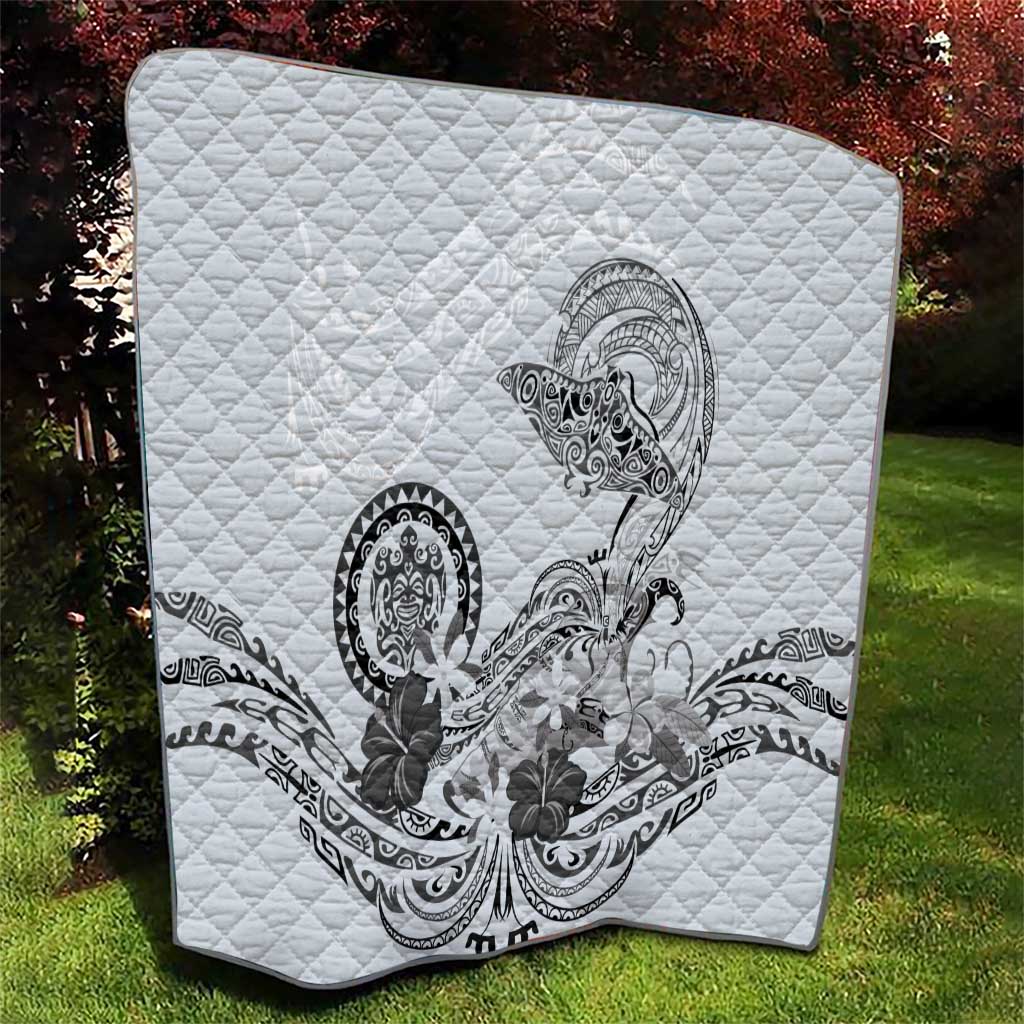 Polynesian Manta Ray Quilt Gray Floral Turtle Tattoo - Polynesian Pride