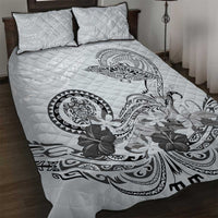 Polynesian Manta Ray Quilt Bed Set Gray Floral Turtle Tattoo - Polynesian Pride
