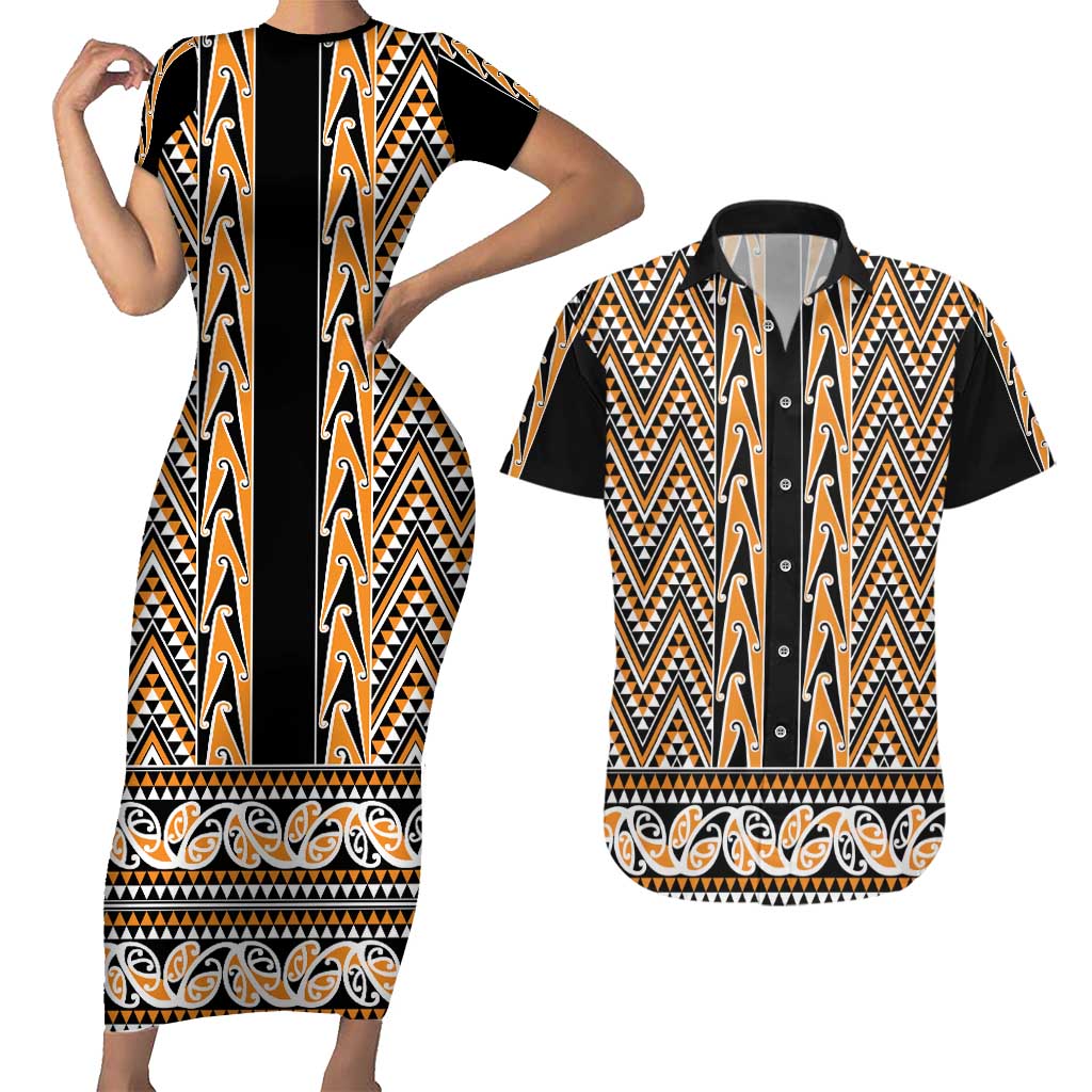 New Zealand Maori Niho Taniwha Couples Matching Short Sleeve Bodycon Dress and Hawaiian Shirt Karaka Mangopare and Puhoro Pattern LT9 Gold - Polynesian Pride