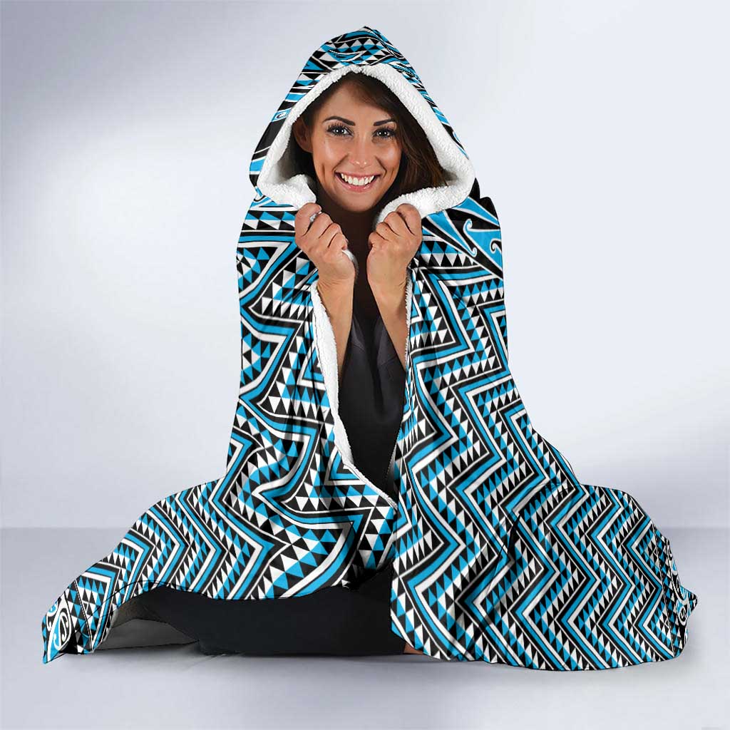 New Zealand Maori Niho Taniwha Hooded Blanket Kikorangi Mangopare and Puhoro Pattern