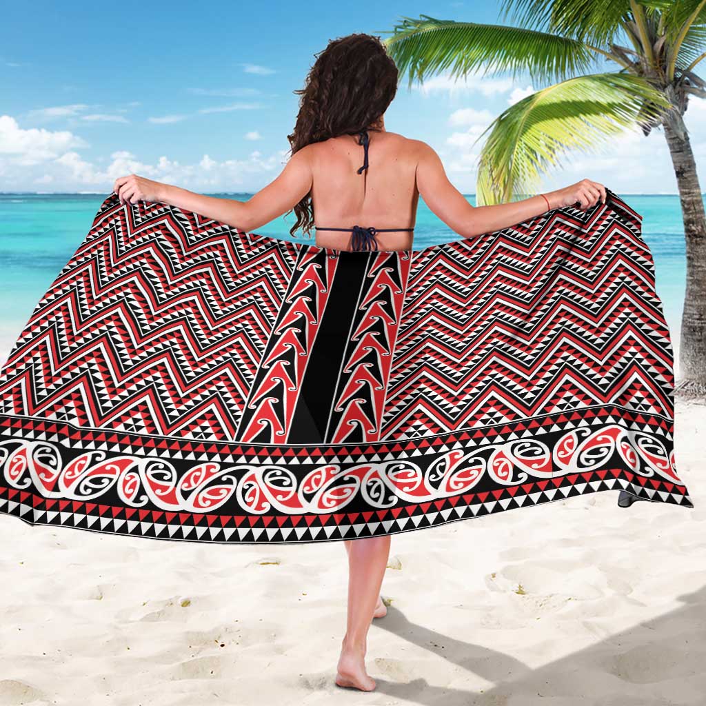 New Zealand Maori Niho Taniwha Sarong Whero Mangopare and Puhoro Pattern