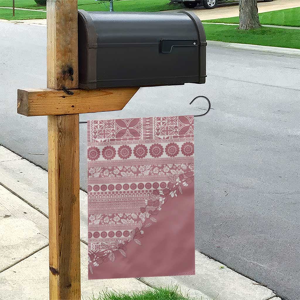 Fiji Marau na Kerisimasi Garden Flag Dusty Rose Tagimoucia Tapa Masi Tribal - Polynesian Pride