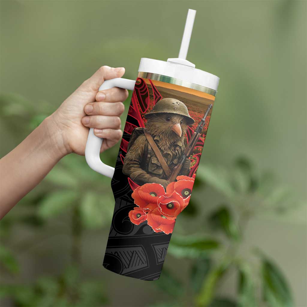 Maori Kiwi Soldier Fern Tattoo ANZAC Day Tumbler With Handle Lest We Forget